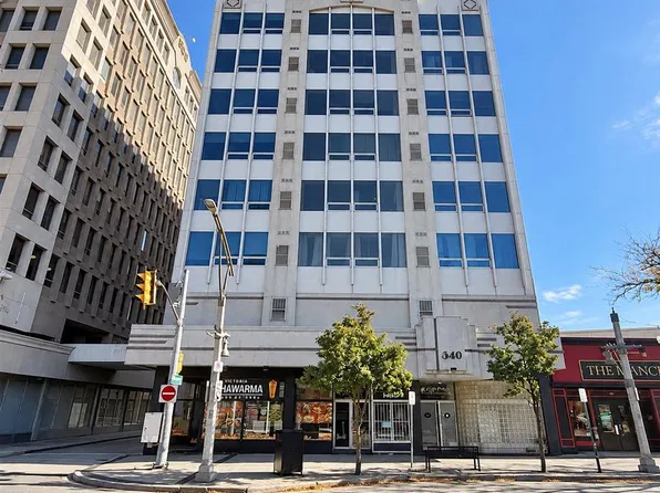 540 Ouellette Ave #4D, Windsor, ON N9A 1B7