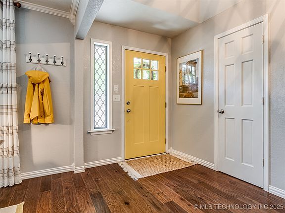 5th image of 3220 SE Kensington Ct