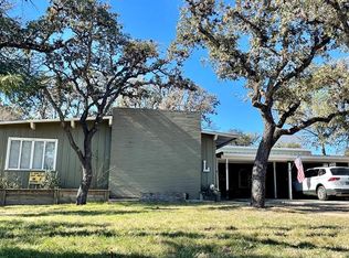 925 Bluebonnet Dr, Kerrville, TX 78028