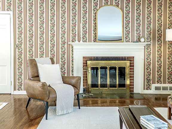 5th image of 24 Orchard Farm Road