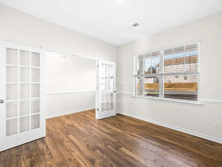 4015 Meadow Green Dr — Photo 5