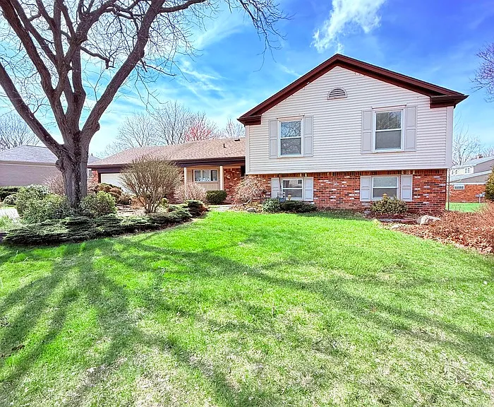 42021 Banbury Ct — Photo 36