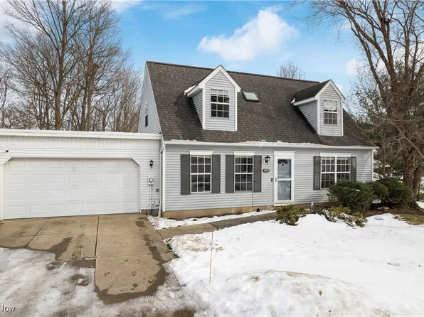3358 Brookside Ln, Cuyahoga Falls, OH 44223