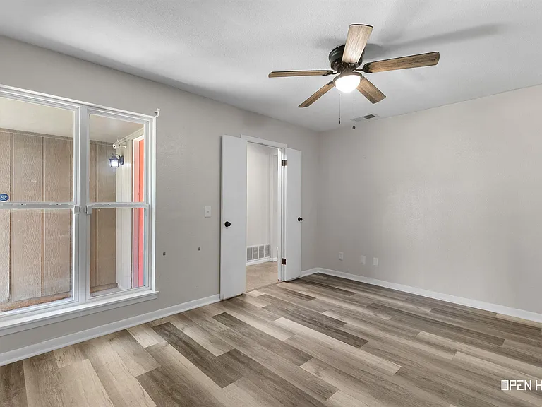 4916 Big Bend Dr — Photo 11