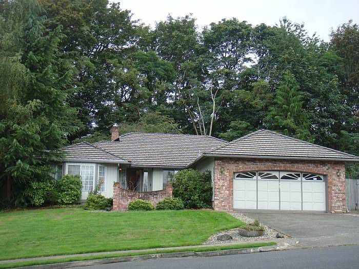 Great curb appeal!