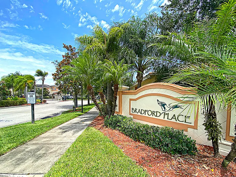 2582 Langrove Ln SW — Photo 41