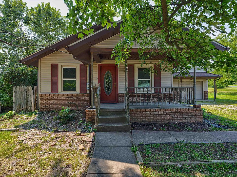 1st image of 210 S East St
