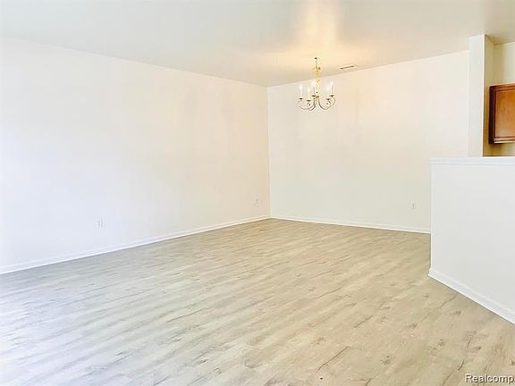 5th image of 47535 Pembroke Dr #69