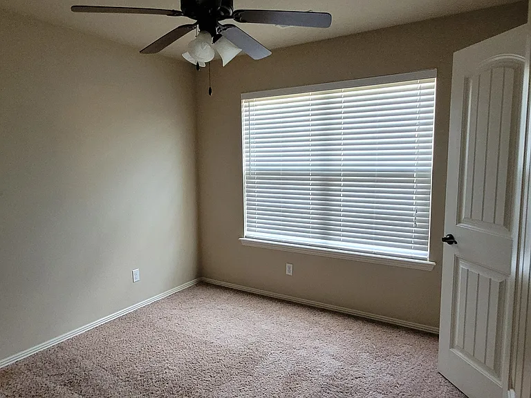 2326 Amy Ln — Photo 14
