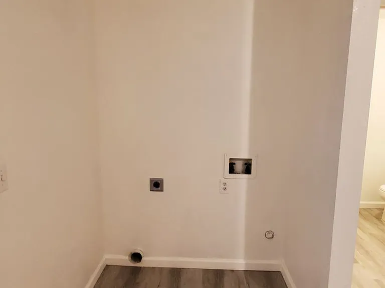 668 Anchor Ave — Photo 5