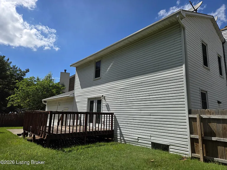 4204 Holly Tree Dr — Photo 38