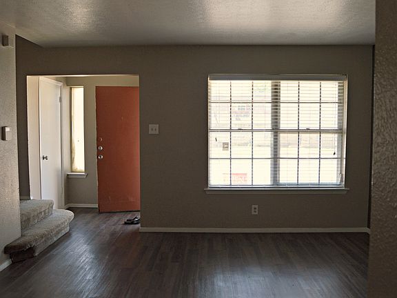 2nd image of 3013 Northridge Dr APT 1203