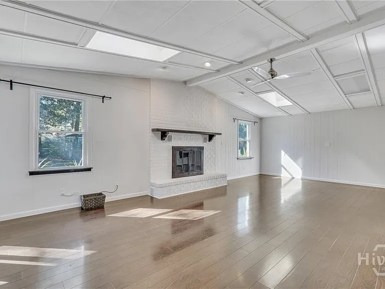 2337 Shirley Dr — Photo 19