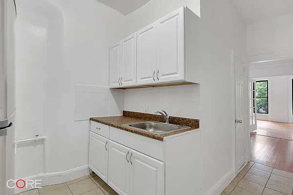 Rented by CORE | media 11