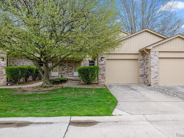 41460 Janet Cir, Clinton Township, MI 48038