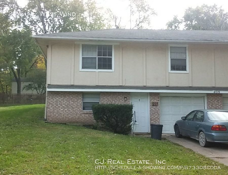 1st image of 205 NE Westwind Dr APT B