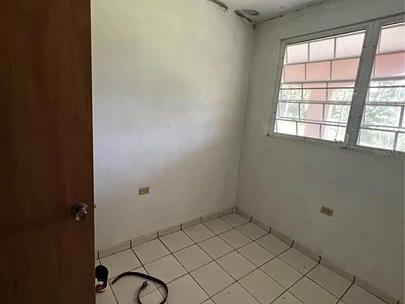 186 NE Bo Cubuy #3, Canovanas, PR 00729 | Zillow