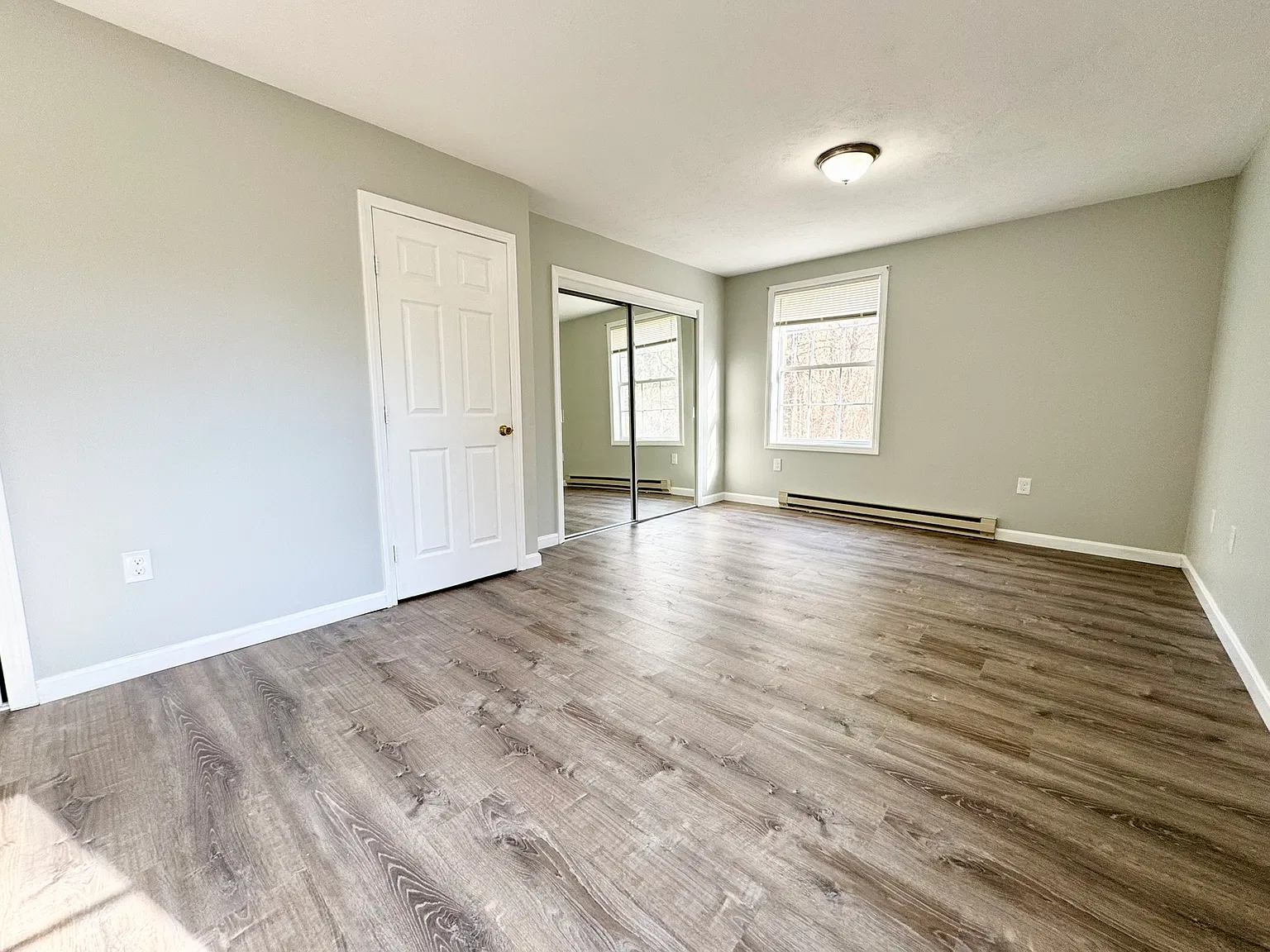 576B Worcester Street - Apt 3 — Photo 1