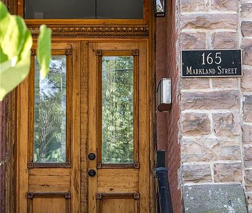 4th image of 165 Markland St