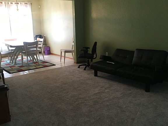 5th image of 976 Little Creek Dr