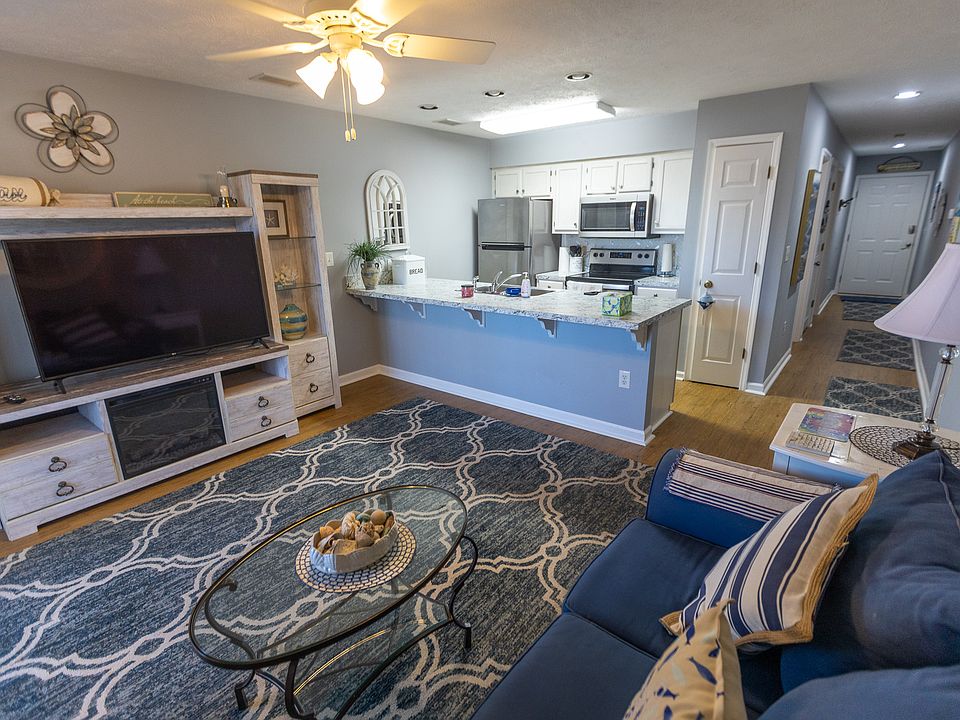 1st image of 4266 Pinehurst Cir Unit T5