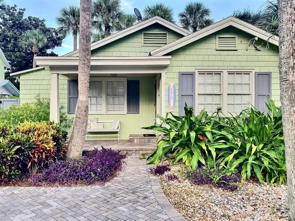 171 E Coast Dr, Atlantic Beach, FL 32233