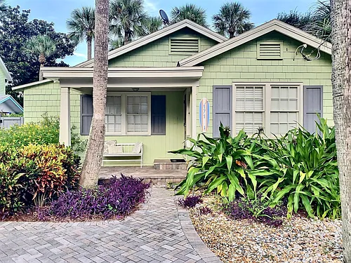 171 E Coast Dr Photo 1