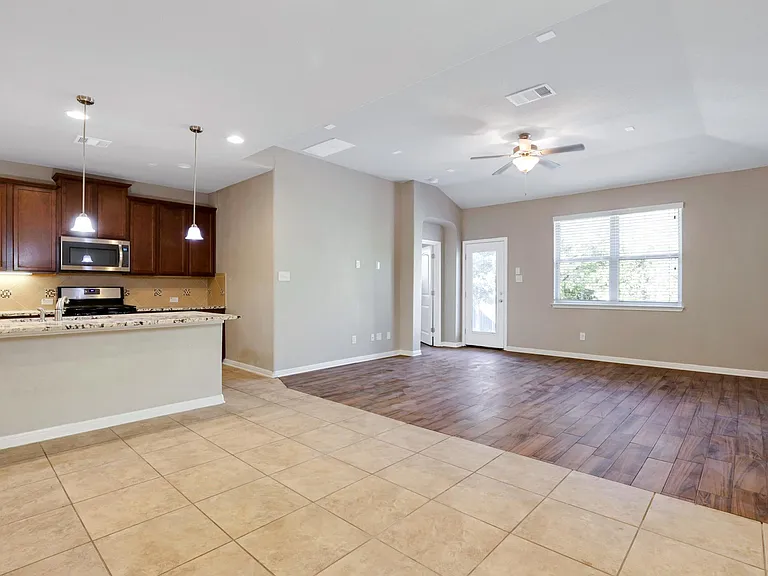 6611 Willow Farm — Photo 8