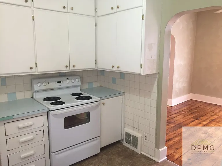 204 Shepard St — Photo 2