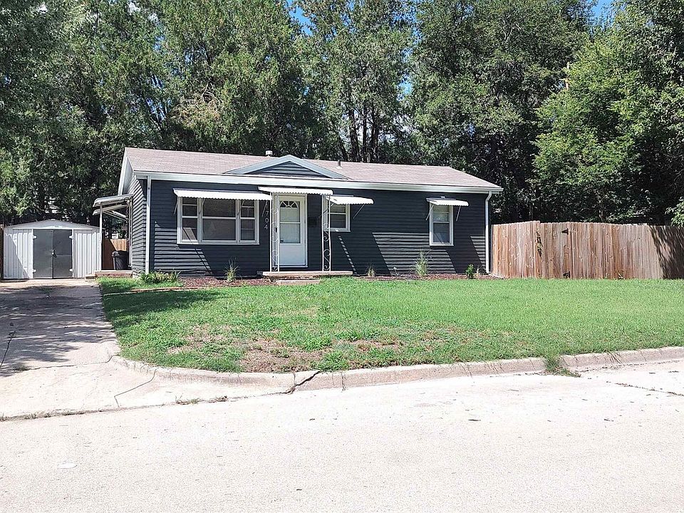 1st image of 1704 E Scott Ave