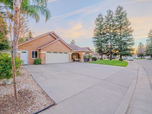 3rd image of 3931 E Elowin Avenue