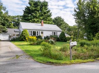 48 High St, Damariscotta, ME 04543