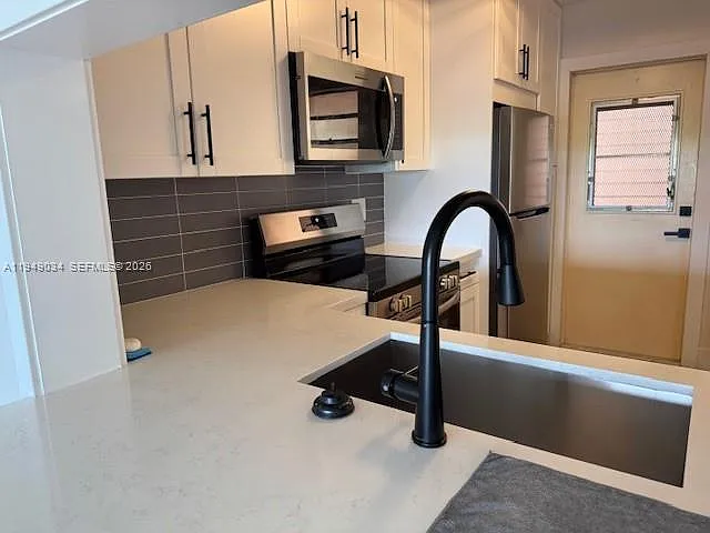 215 SE 3rd Ave #307B — Photo 26
