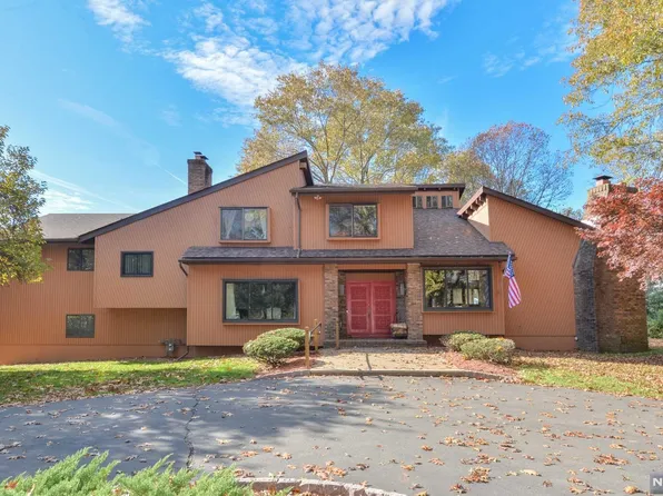 29 W Saddle River Rd, Saddle River, NJ 07458