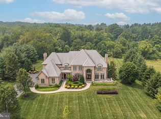 35 Belamour Dr, Washington Crossing, PA
