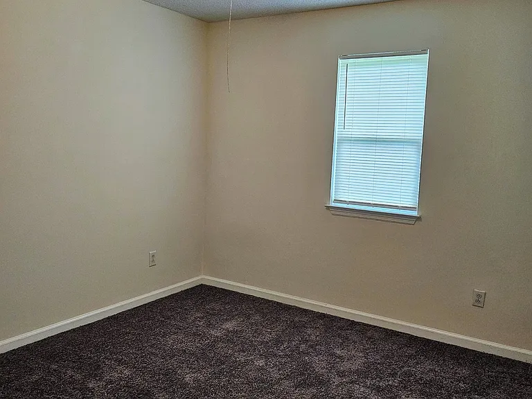1151 Hunter Trl — Photo 12