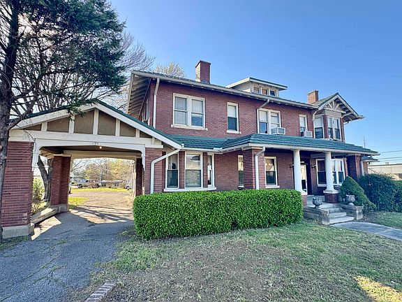 2nd image of 154 S Main St