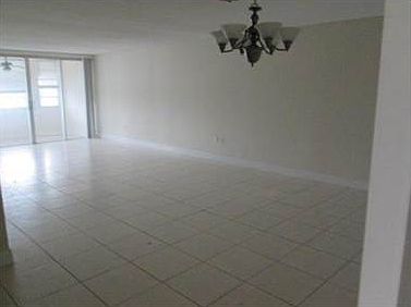 2nd image of 1660 NE 191st St APT 409