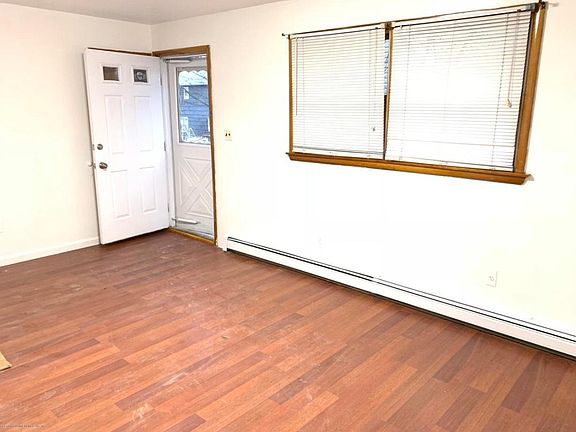 4th image of 307 Poultney St #1