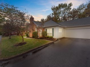 137 Glade Springs Dr, Blacklick, OH 43004