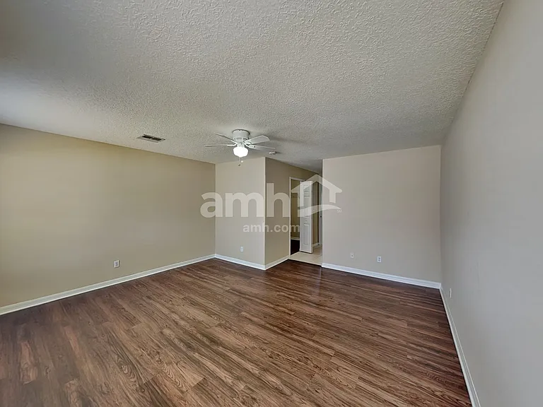 924 Burland Cir — Photo 10
