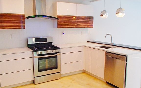 3rd image of 995 Washington Ave #12
