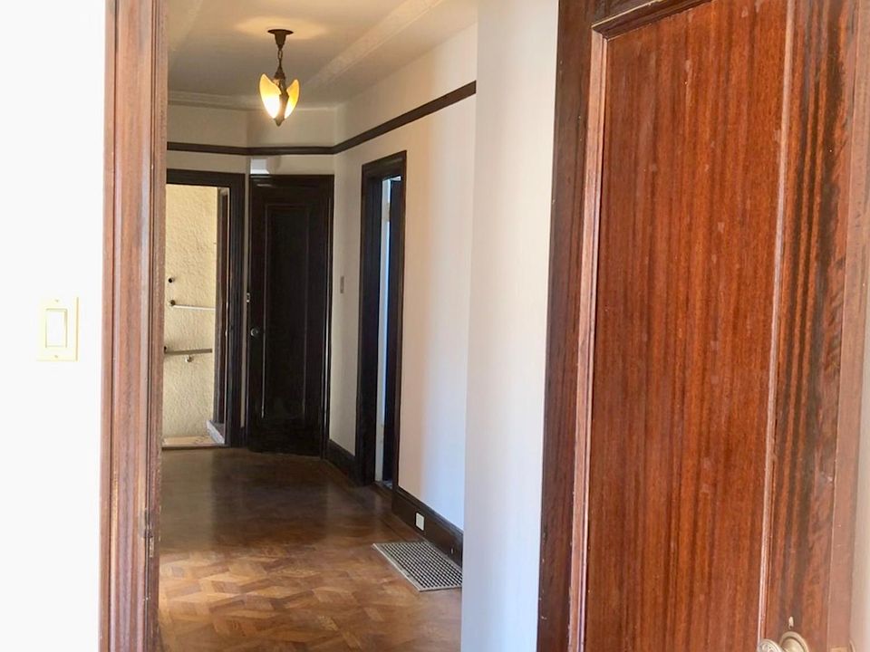1st image of 912 Judah St