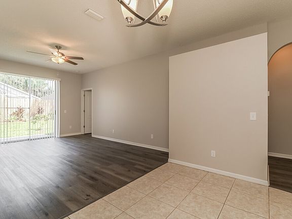 3rd image of 511 Greg St