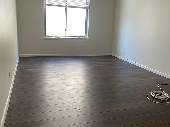 4th image of 3587 E Tremont Ave APT 2