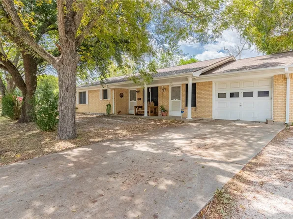 1602 W 5th St, Caldwell, TX 77836
