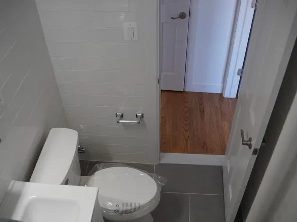 61-09 39th Avenue image 15 of 22