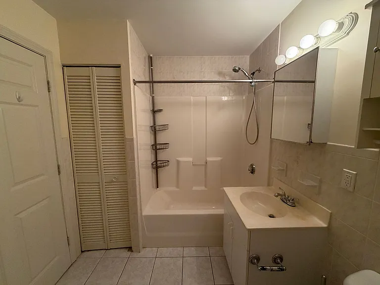 172 Middle St #506 — Photo 9