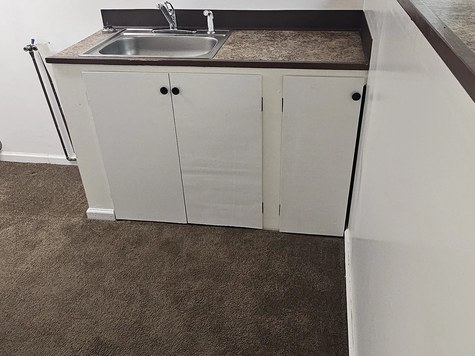 2 bed, 1600 sqft, $1,000 — Photo 4