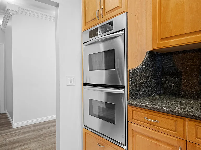 7851 Mary Ellen Ave — Photo 13